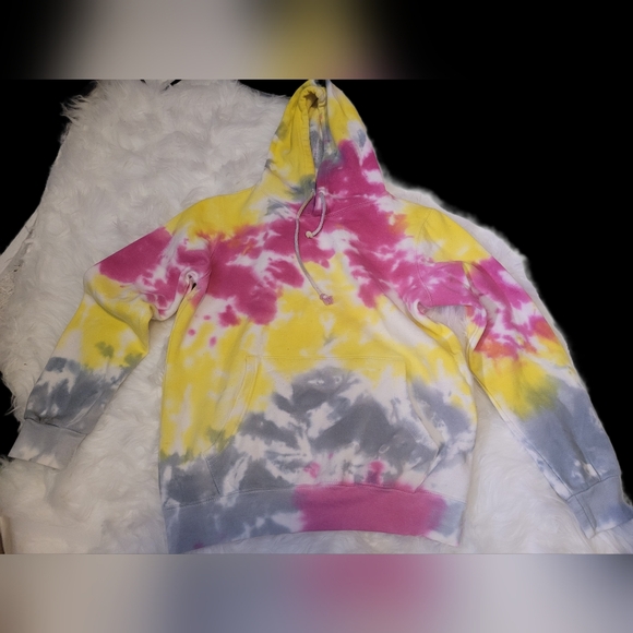 Dari Tops - Tie-Dye Hooded Sweatshirt - Pink, Yellow & Gray